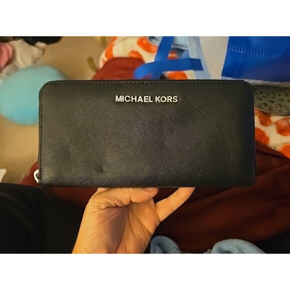 Michael Kors Jet Set Continental Travel Clutch - Black, Large - Picture 1 of 6